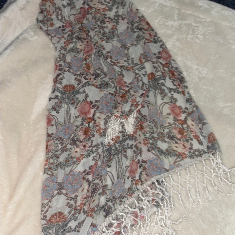 Robe - Picture 3 of 3